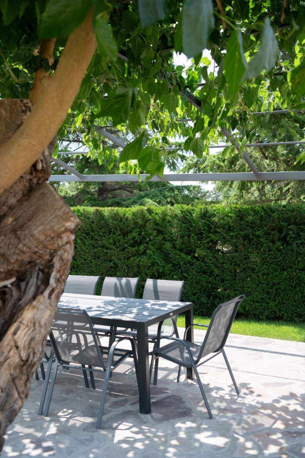 Apartment Emilia 2 *
