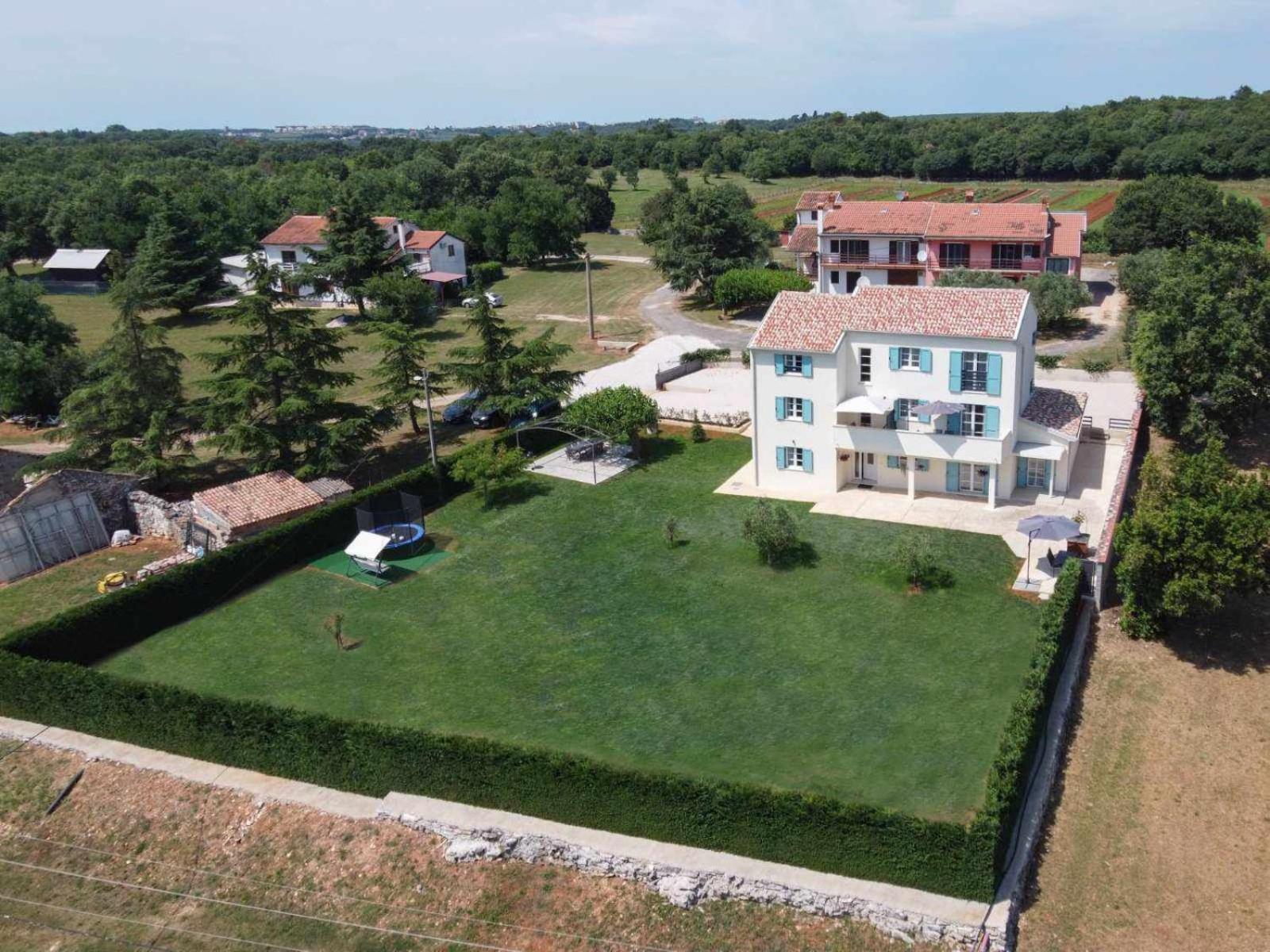 Emilia 2 * Umag